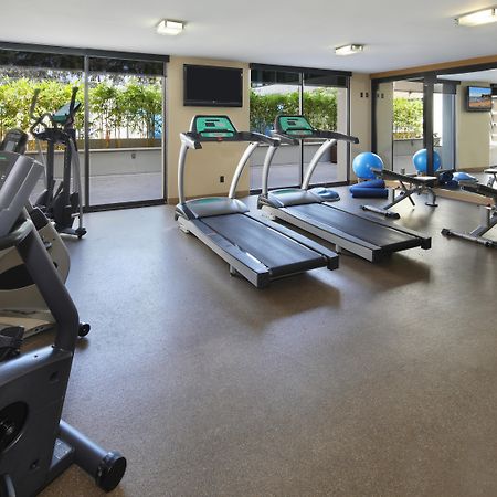 Holiday Inn Hotel & Suites Anaheim By Ihg Bagian luar foto