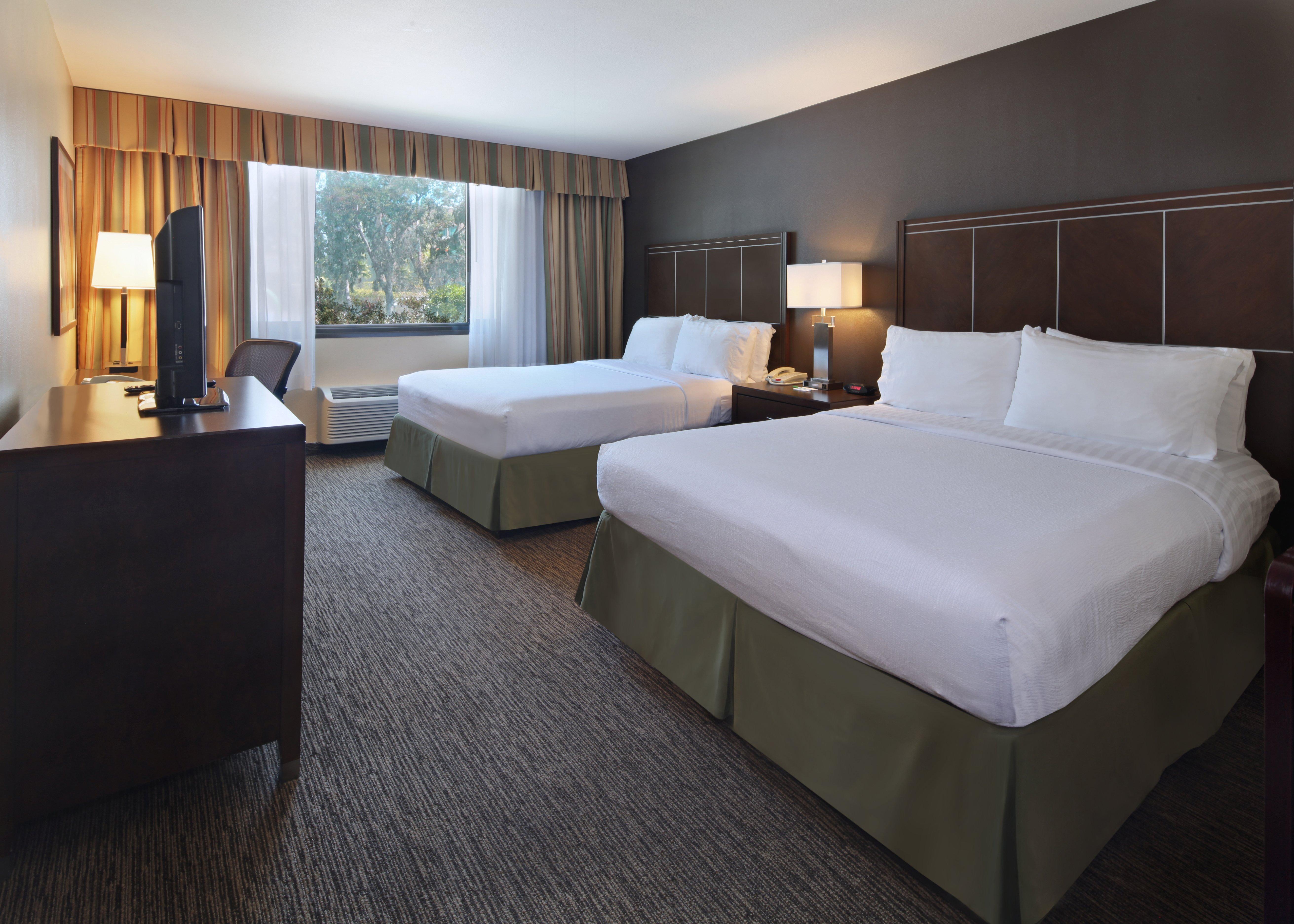 Holiday Inn Hotel & Suites Anaheim By Ihg Bagian luar foto