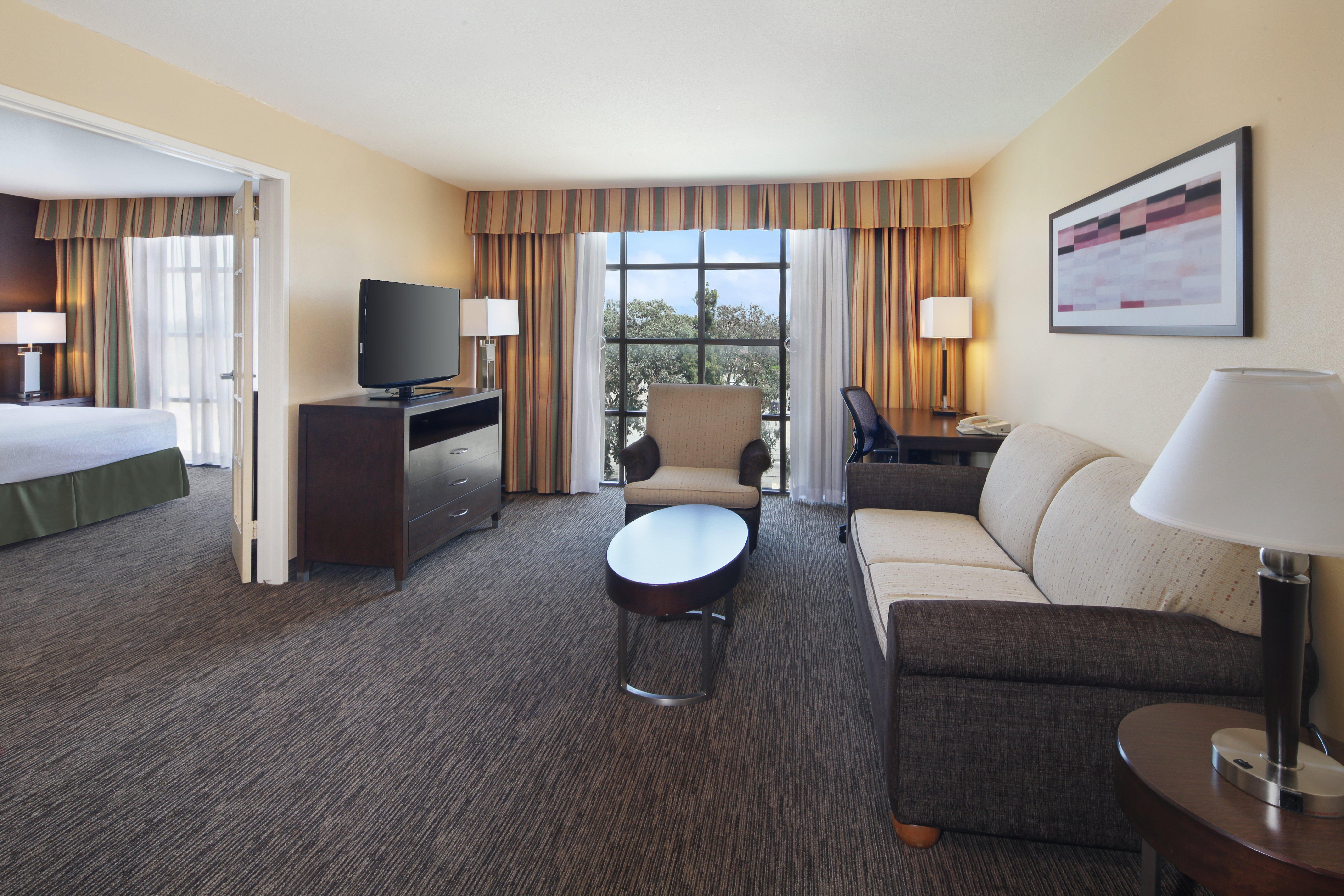 Holiday Inn Hotel & Suites Anaheim By Ihg Bagian luar foto