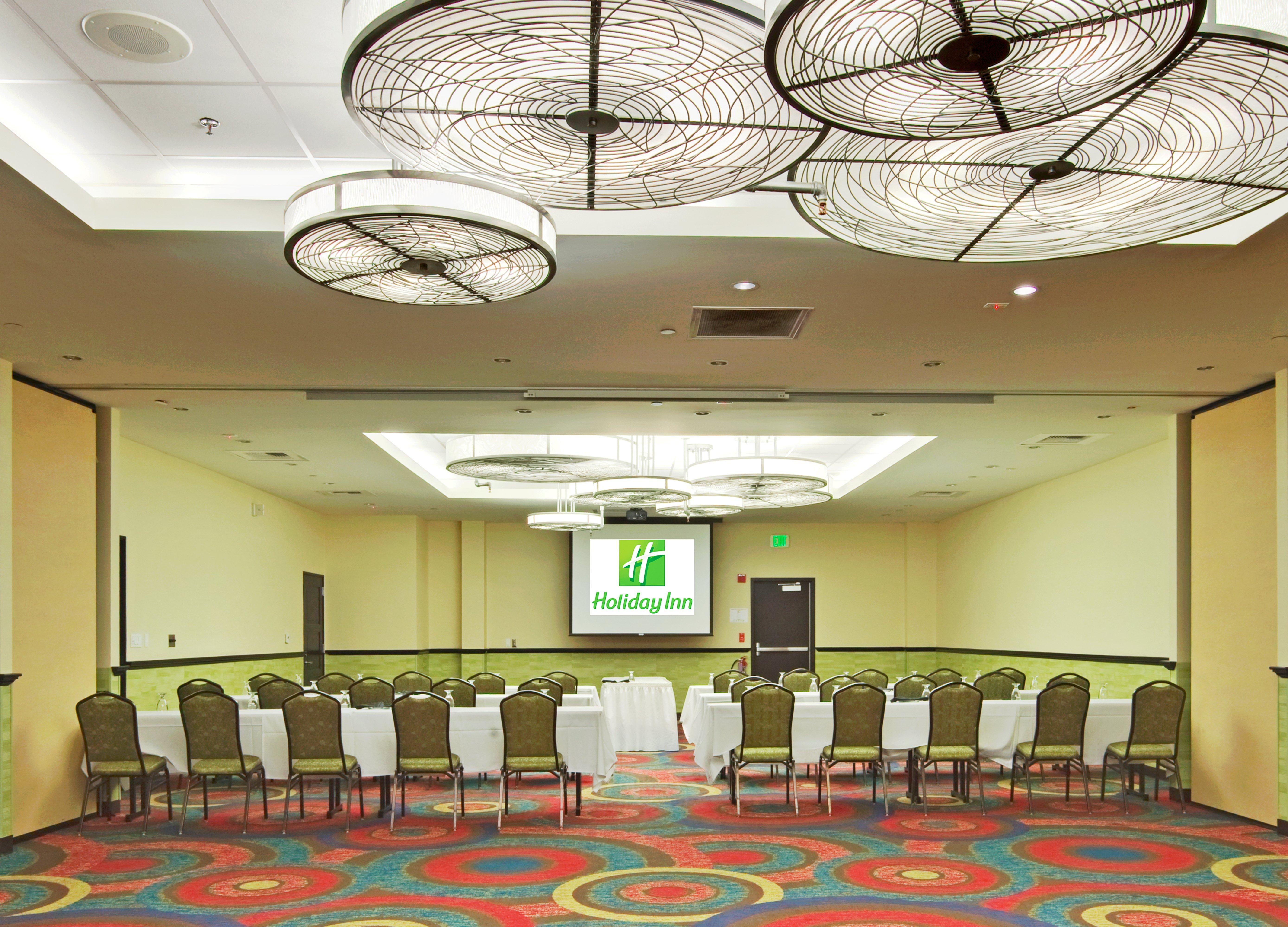 Holiday Inn Hotel & Suites Anaheim By Ihg Bagian luar foto