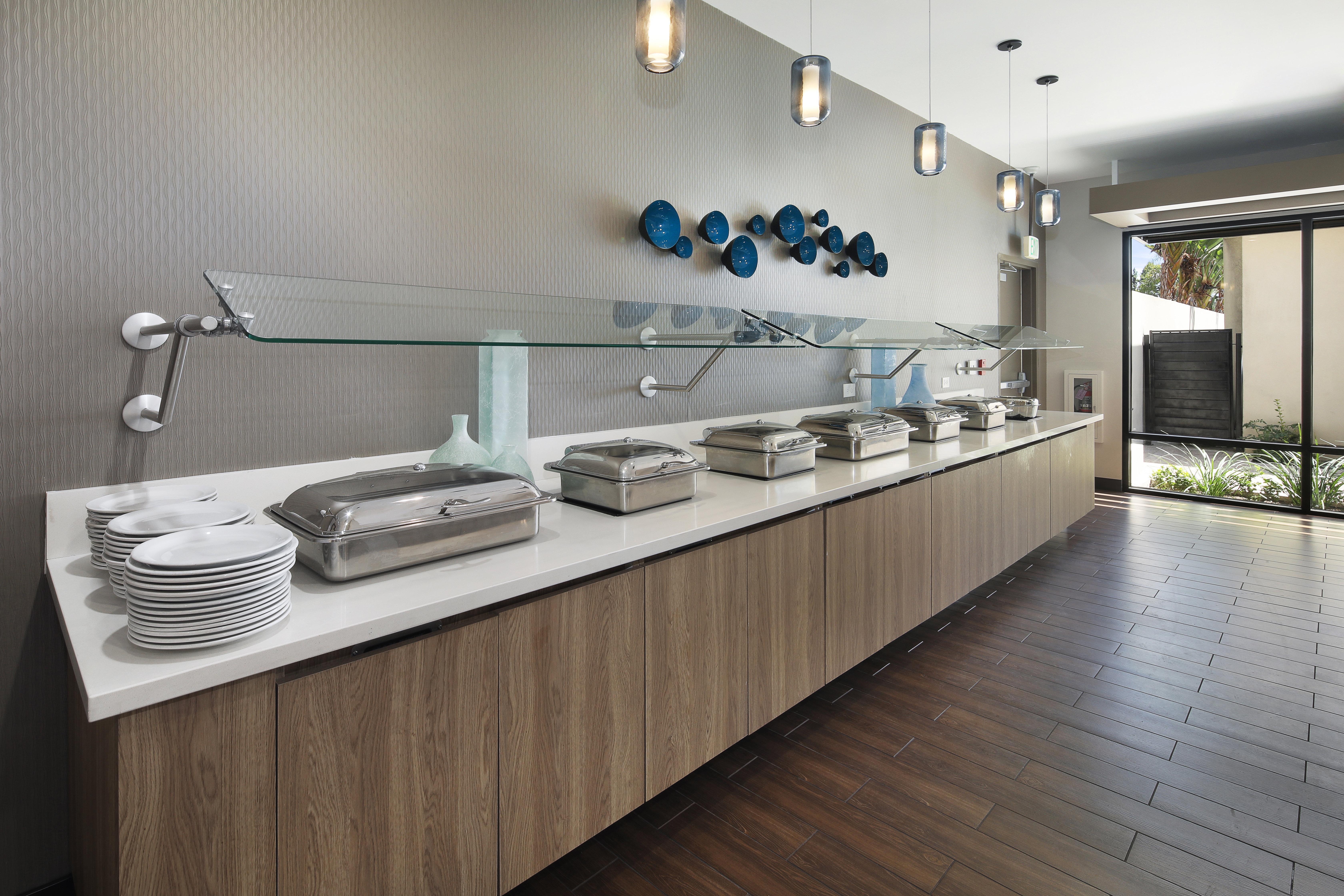 Holiday Inn Hotel & Suites Anaheim By Ihg Bagian luar foto