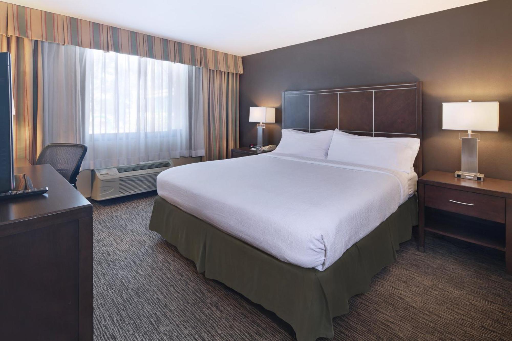 Holiday Inn Hotel & Suites Anaheim By Ihg Bagian luar foto