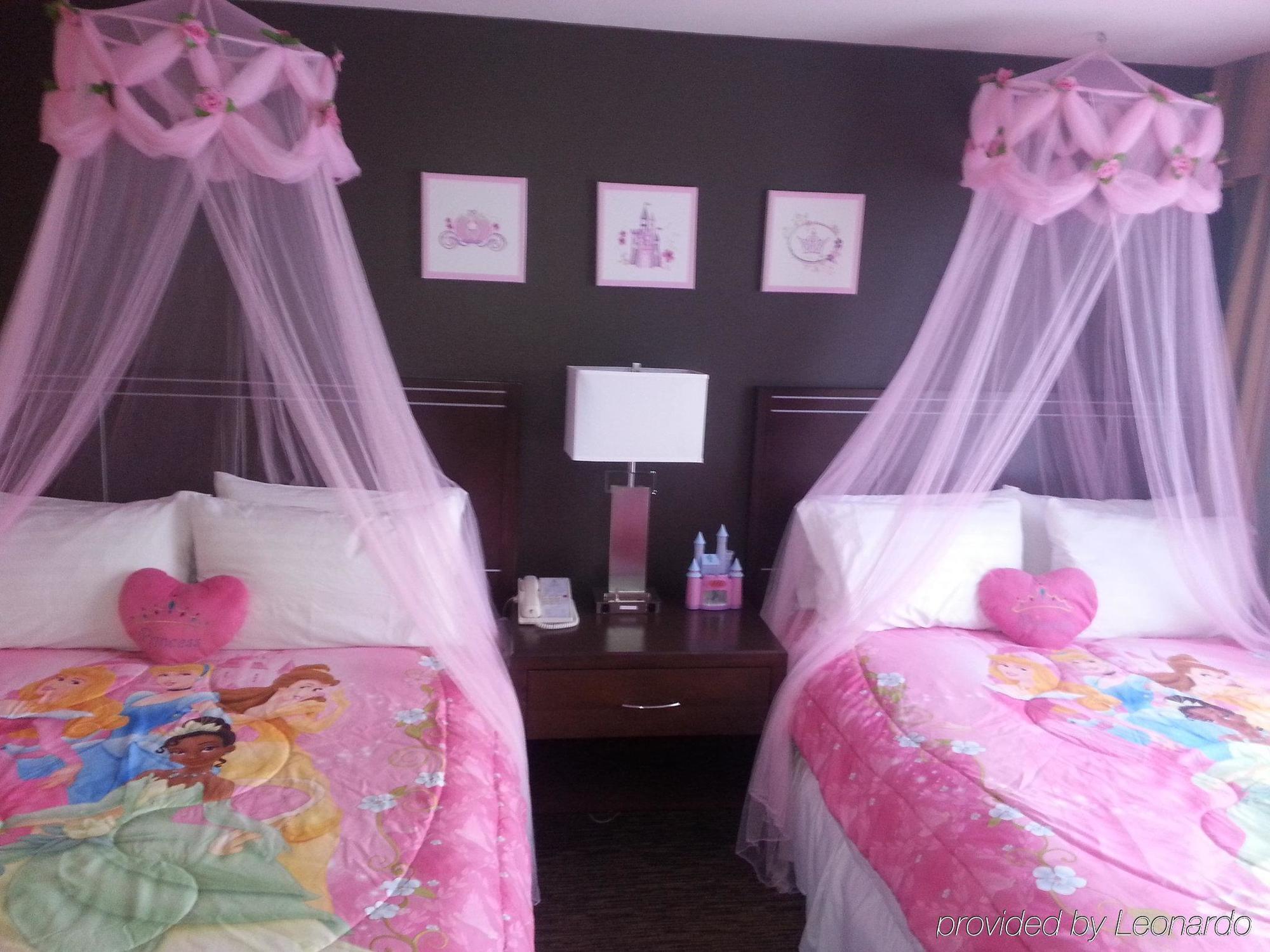 Holiday Inn Hotel & Suites Anaheim By Ihg Bagian luar foto