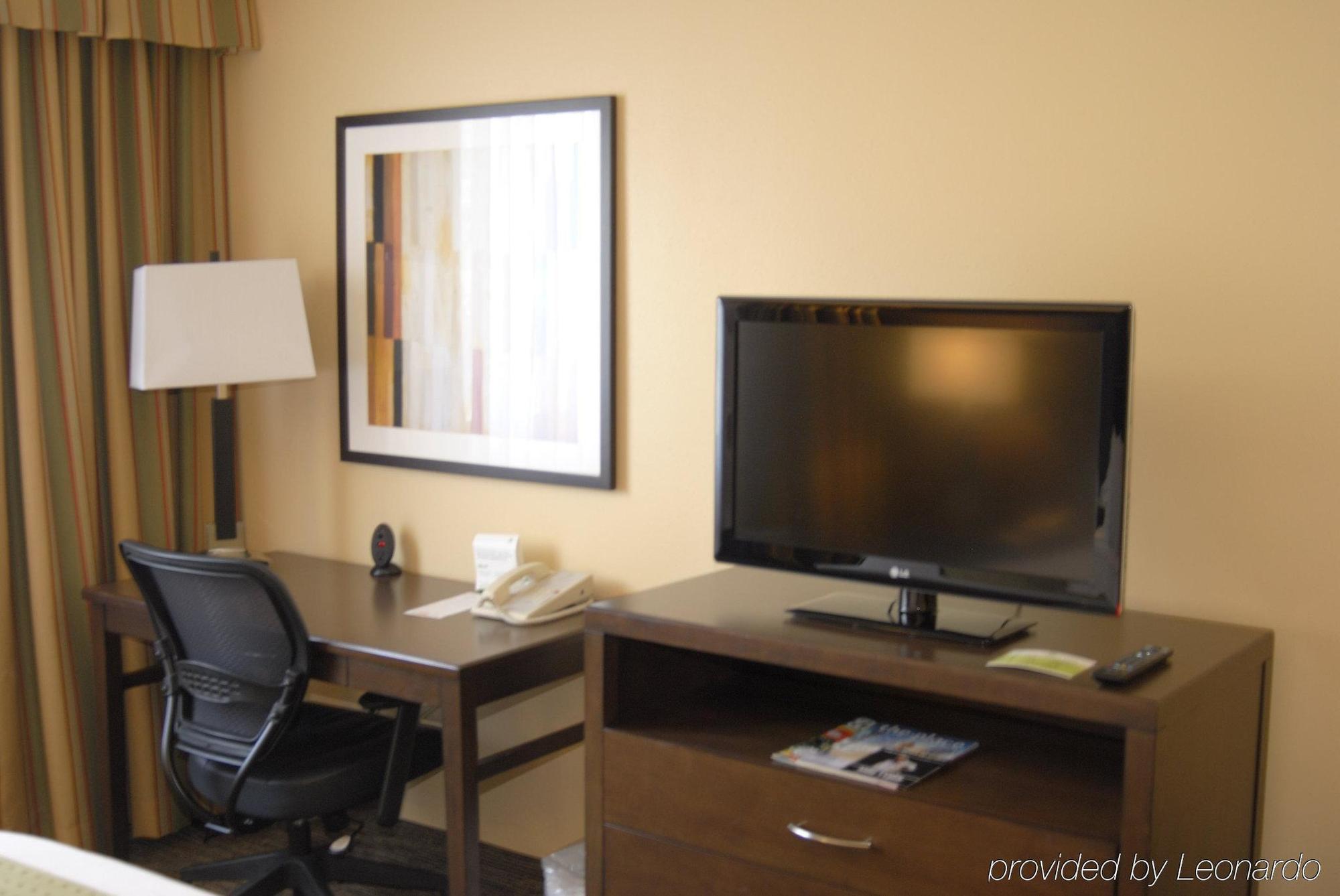 Holiday Inn Hotel & Suites Anaheim By Ihg Bagian luar foto