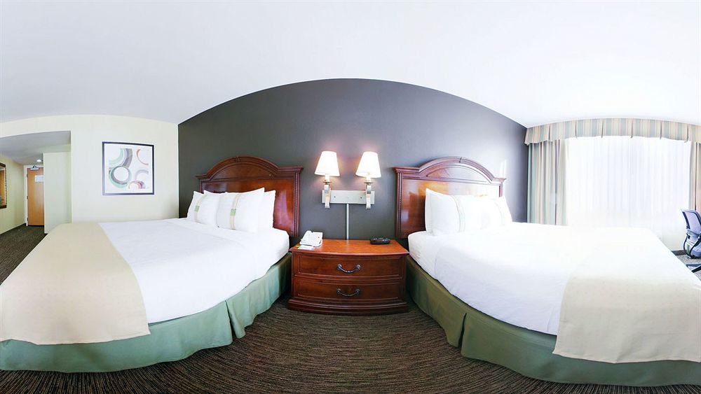 Holiday Inn Hotel & Suites Anaheim By Ihg Bagian luar foto