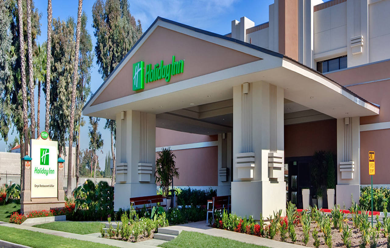 Holiday Inn Hotel & Suites Anaheim By Ihg Bagian luar foto